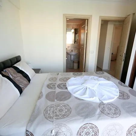 Apartment Royal Heights Residence *