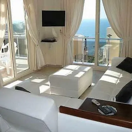 Apartment Royal Heights Residence *